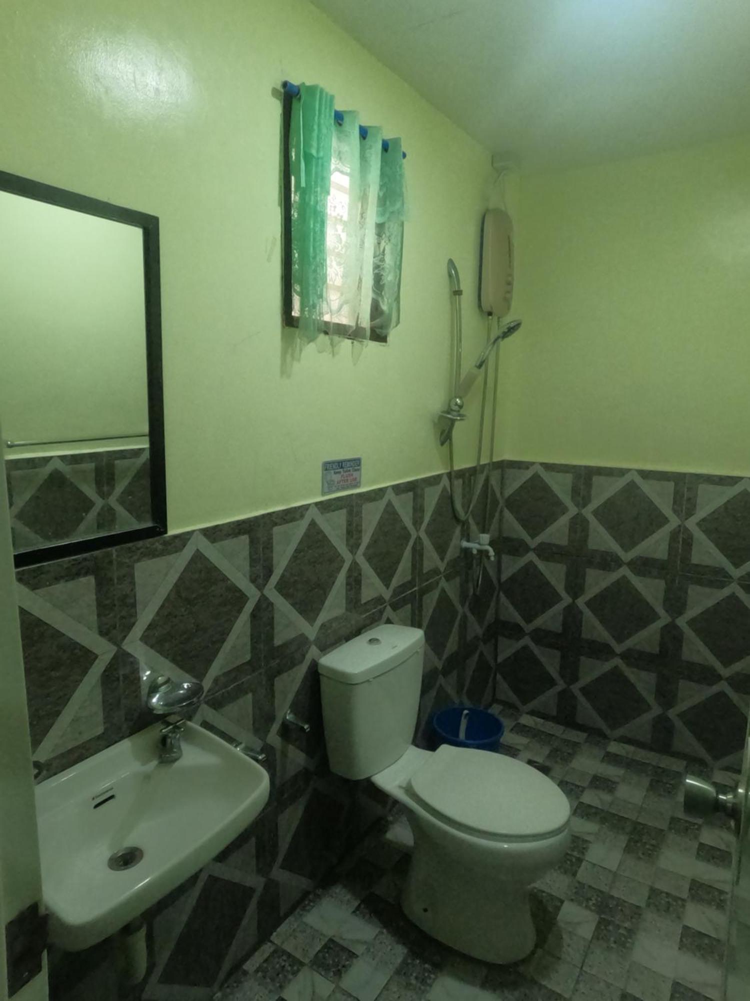 Edgar'S Guest House Moalboal Room photo